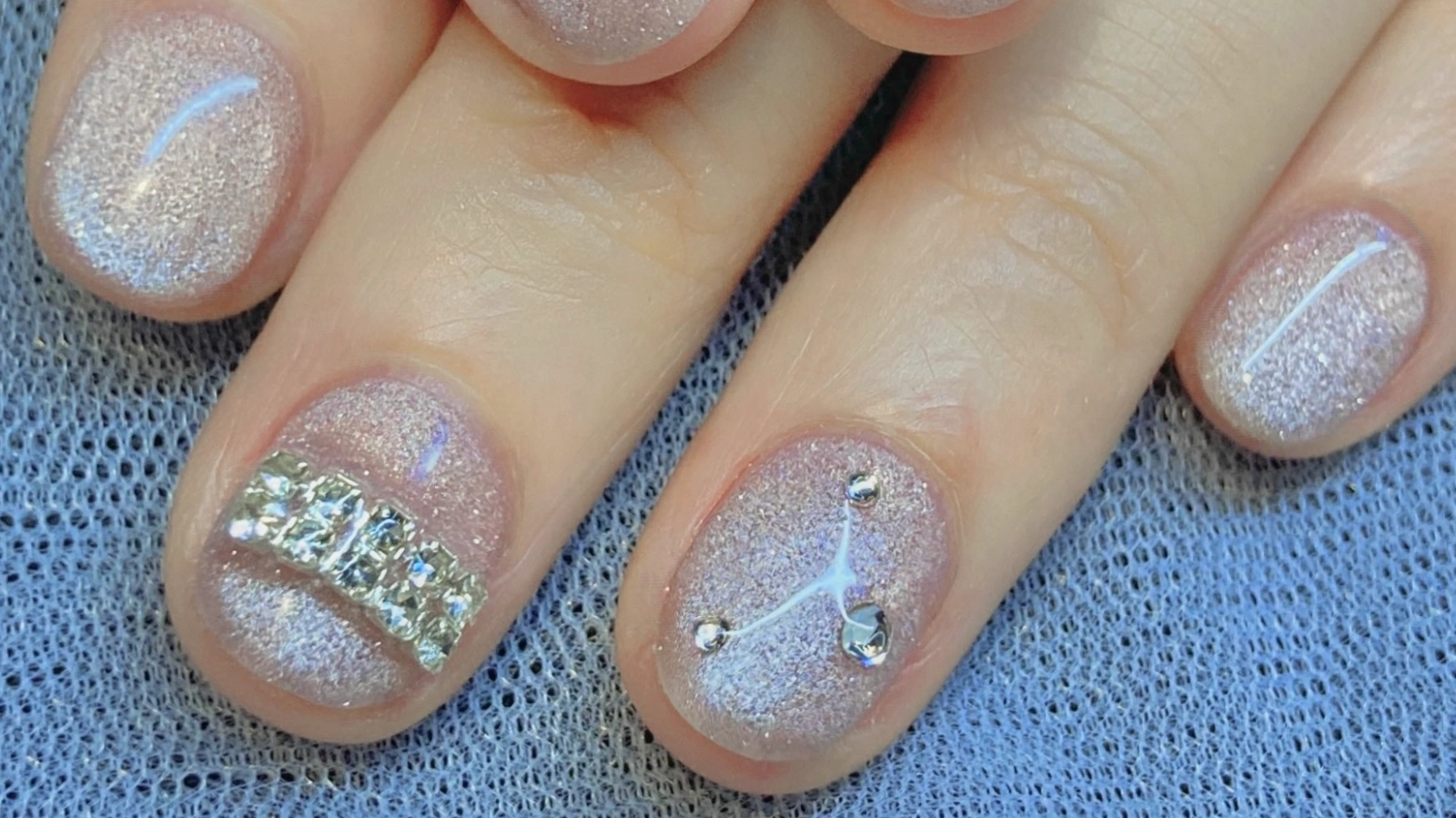 The Appeal of Short Nails: From Natural to Mode, and Why Just Tidying Up Feels Good